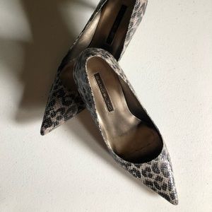 BANDOLINO LEOPARD/SNAKESKIN HEELS SZ 8M